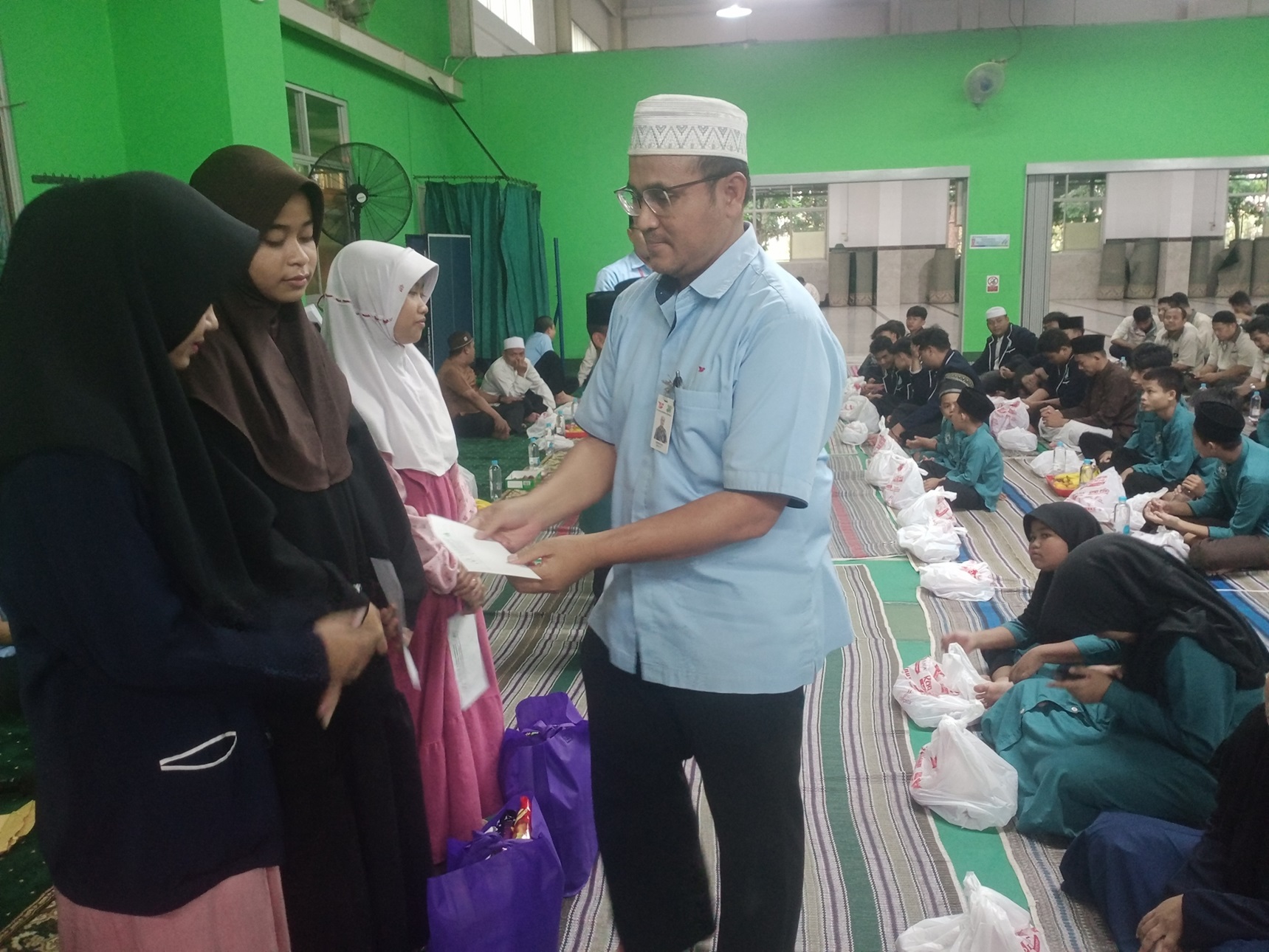 Buka Puasa Bersama dan Santunan Yatim 